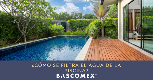 ¿Cómo se filtra el agua de la piscina?